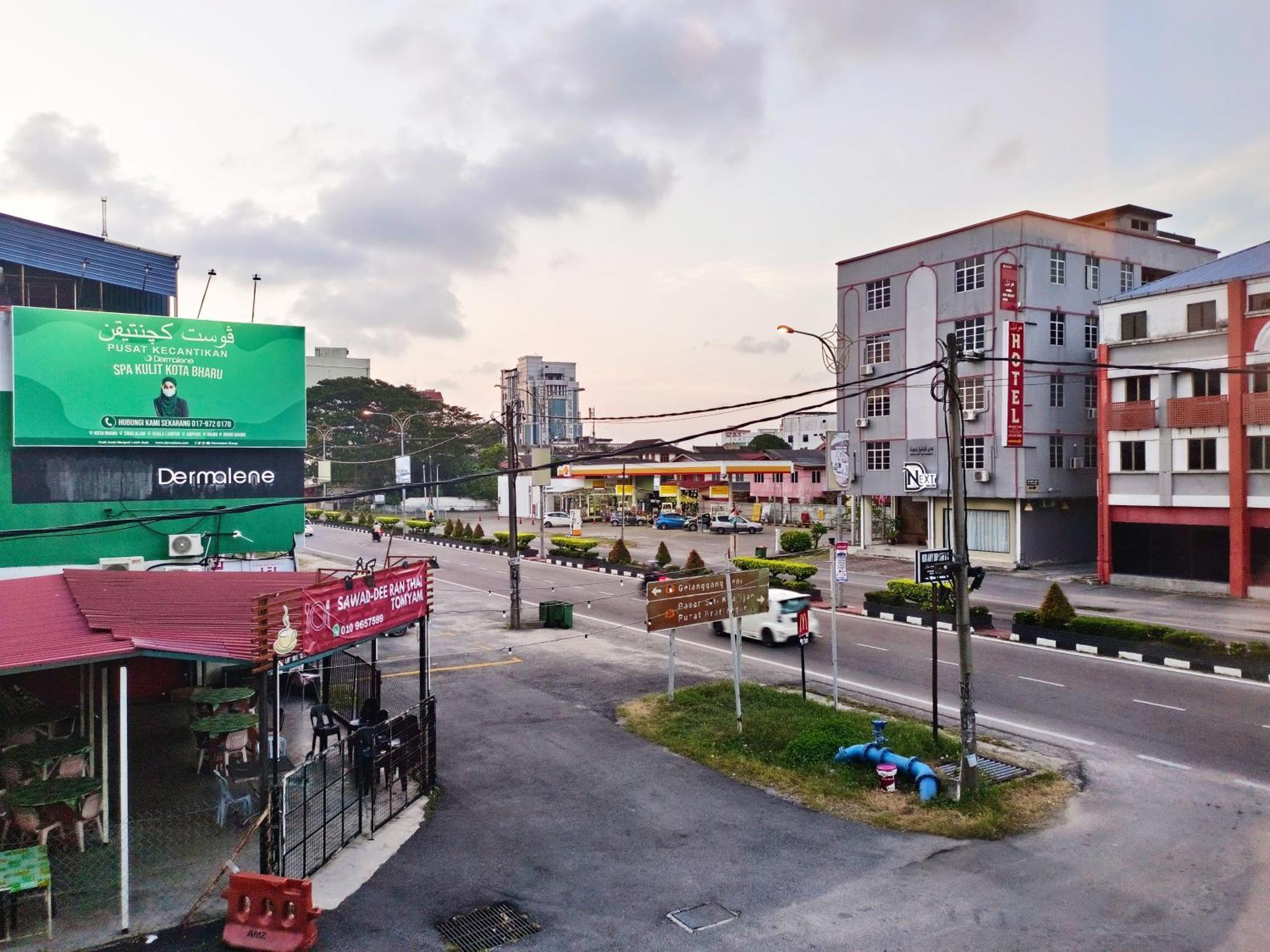 Salaam Suites Hotel Kota Bharu Buitenkant foto